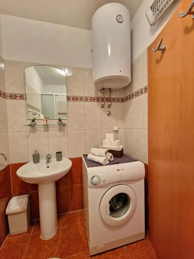 Apartment Iva Traù